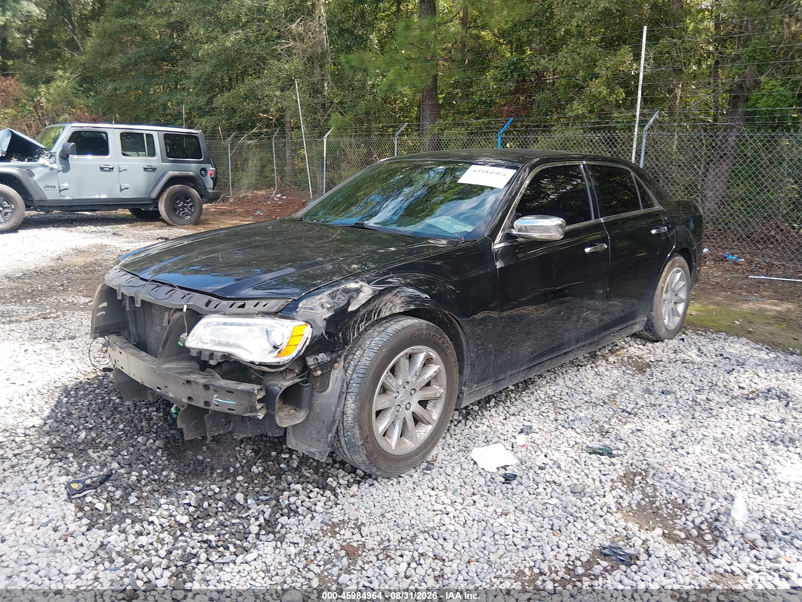 2014 CHRYSLER 300 — I2