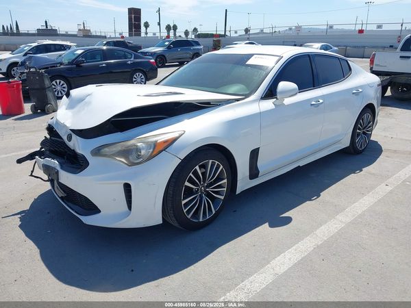 2019 KIA STINGER Base — I2