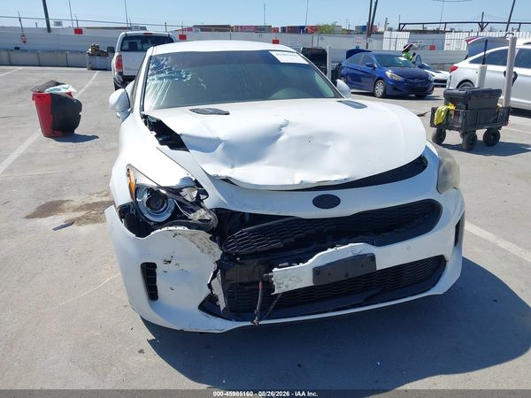 2019 KIA STINGER Base — I6