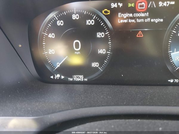 2016 VOLVO XC90 T6 MOMENTUM