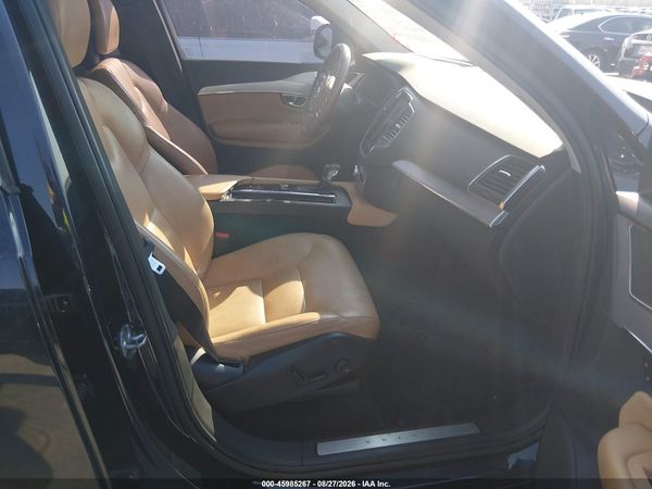 2016 VOLVO XC90 T6 MOMENTUM