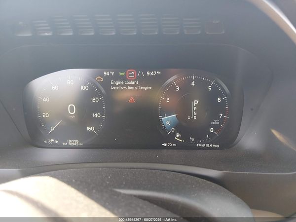 2016 VOLVO XC90 T6 MOMENTUM