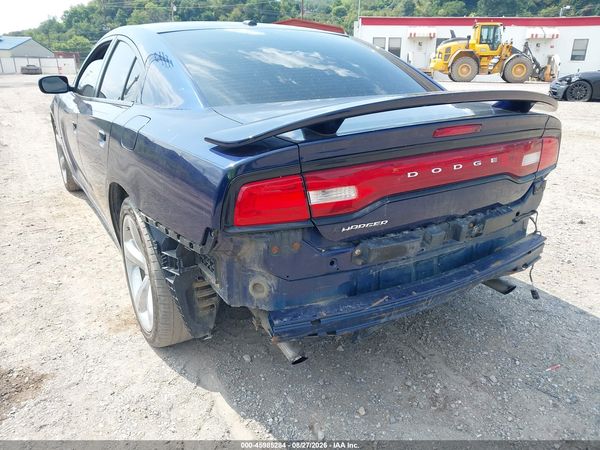 2013 DODGE CHARGER R/T — I6