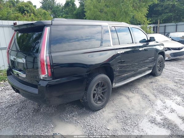 2015 CHEVROLET SUBURBAN LT — I4