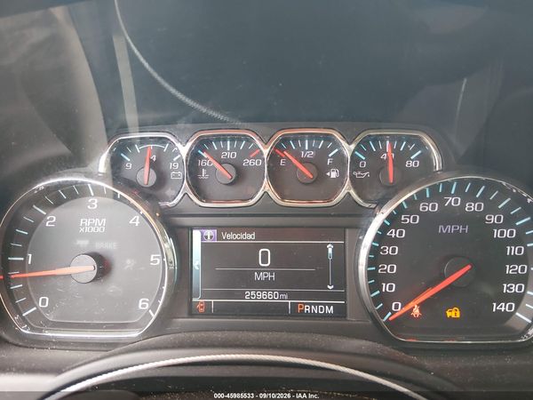 2015 CHEVROLET SUBURBAN LT — I7