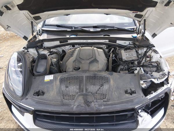 2022 PORSCHE MACAN — I10