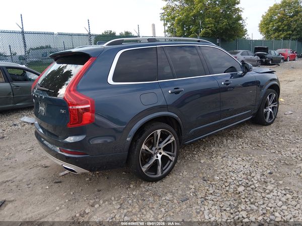 2019 VOLVO XC90 T6 MOMENTUM — I4