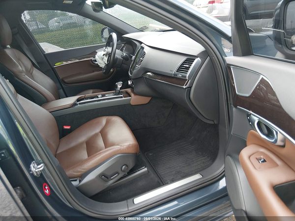 2019 VOLVO XC90 T6 MOMENTUM — I5