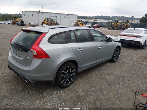 2018 VOLVO V60 T5 DYNAMIC — I4