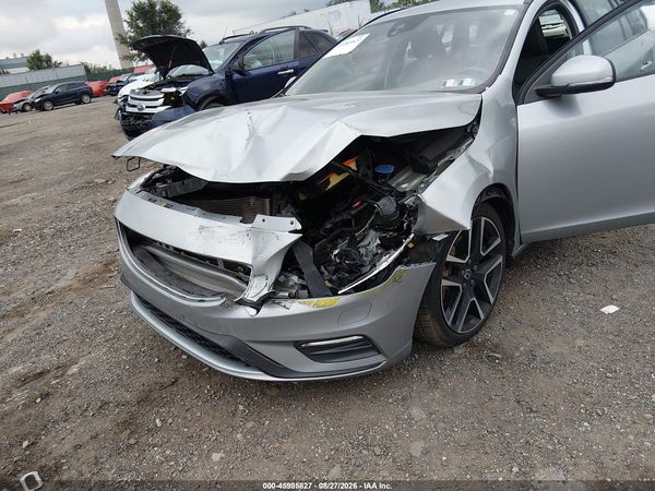 2018 VOLVO V60 T5 DYNAMIC — I6