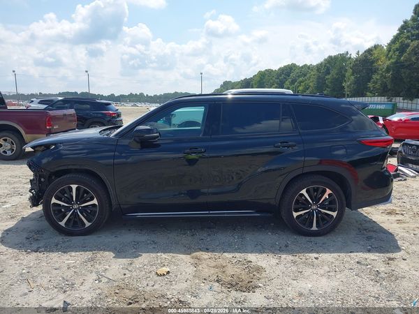 2021 TOYOTA HIGHLANDER XSE