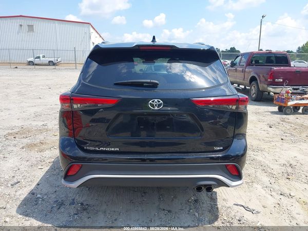 2021 TOYOTA HIGHLANDER XSE