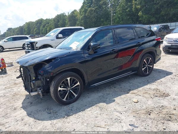 2021 TOYOTA HIGHLANDER XSE