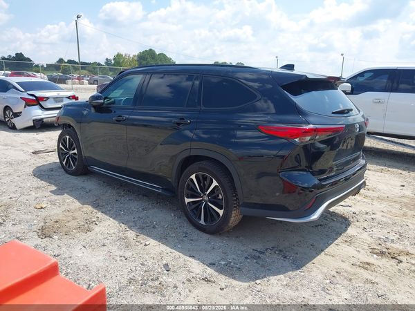 2021 TOYOTA HIGHLANDER XSE
