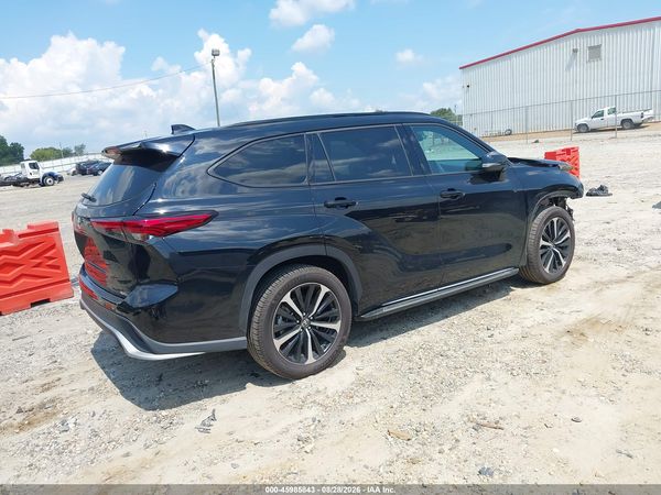 2021 TOYOTA HIGHLANDER XSE