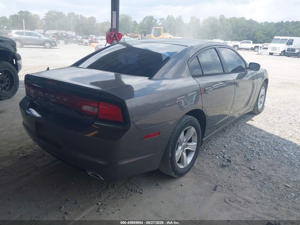 2014 DODGE CHARGER SE — I4