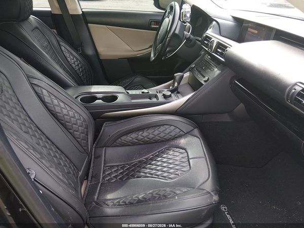 2018 LEXUS IS 300 — I5
