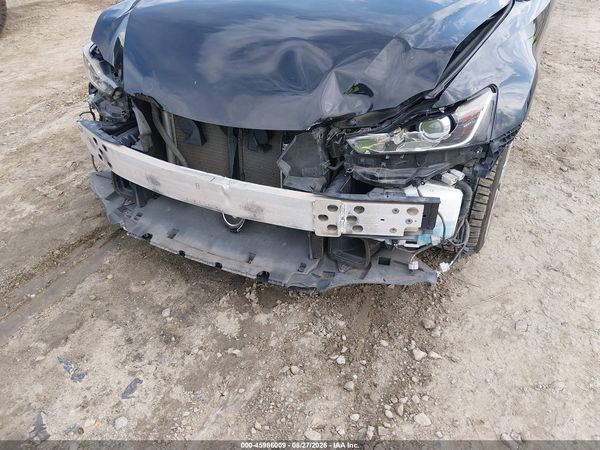 2018 LEXUS IS 300 — I6