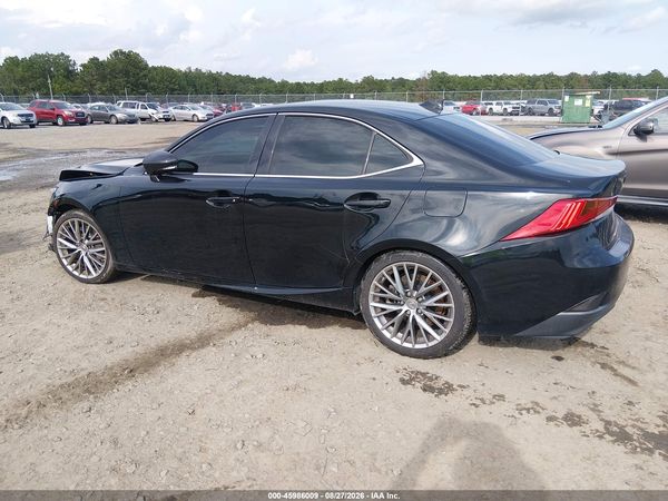 2018 LEXUS IS 300 — I117
