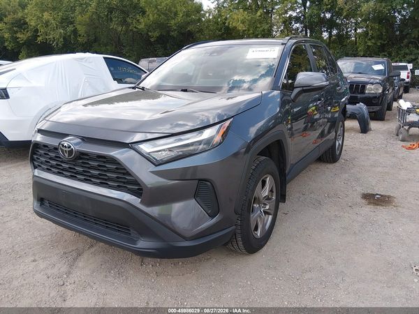 2024 TOYOTA RAV4 XLE — I2