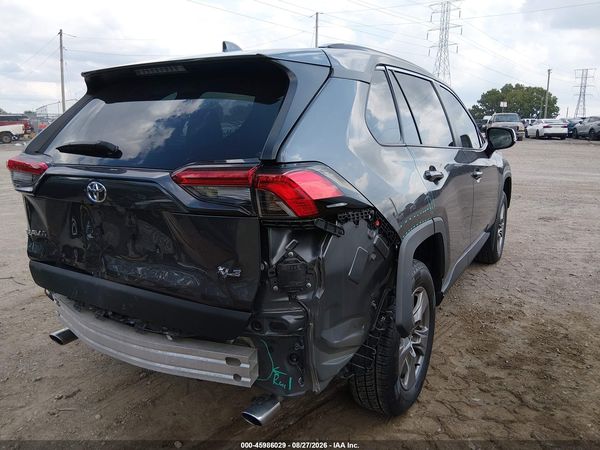 2024 TOYOTA RAV4 XLE — I4