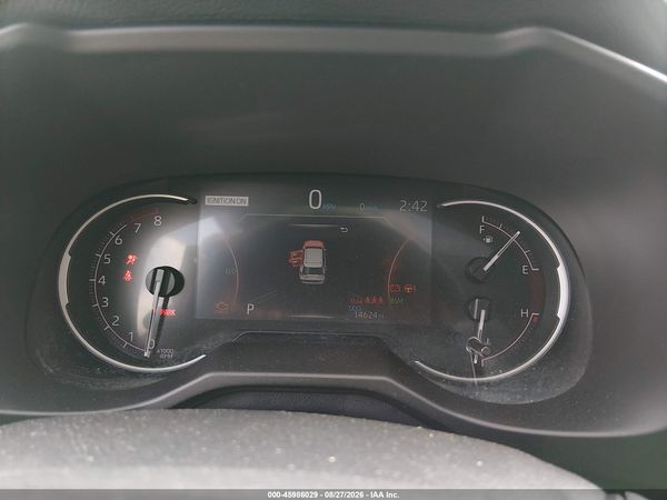 2024 TOYOTA RAV4 XLE — I7