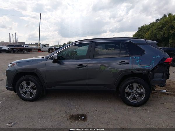 2024 TOYOTA RAV4 XLE — I117