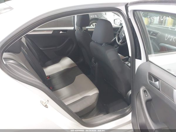 2017 VOLKSWAGEN JETTA 1.4T S — I8