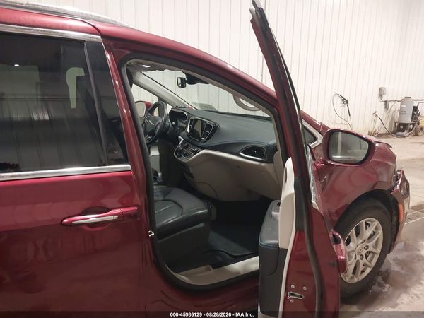 2021 CHRYSLER PACIFICA TOURING L — I5