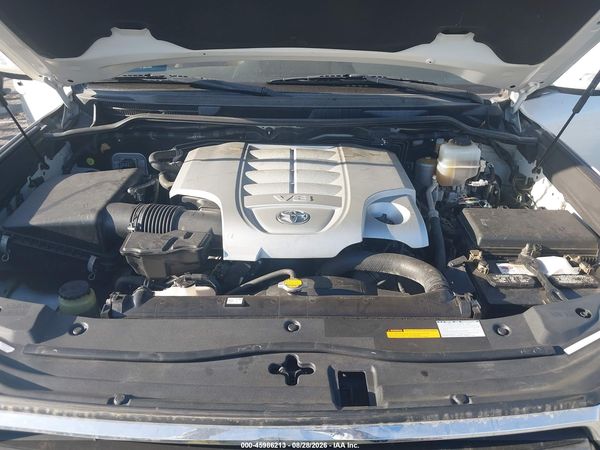 2016 TOYOTA LAND CRUISER V8