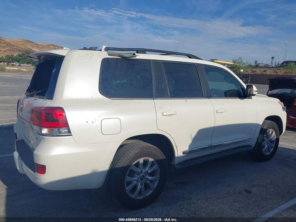 2016 TOYOTA LAND CRUISER V8