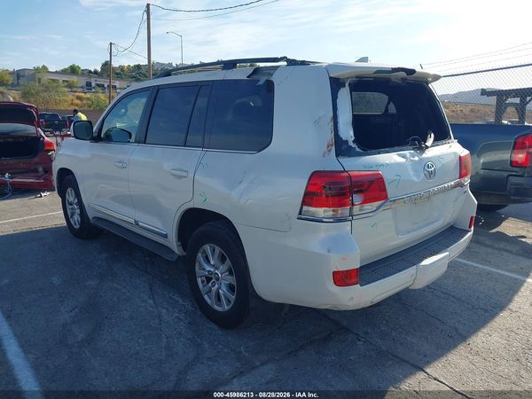 2016 TOYOTA LAND CRUISER V8
