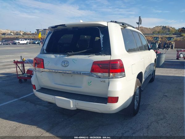 2016 TOYOTA LAND CRUISER V8