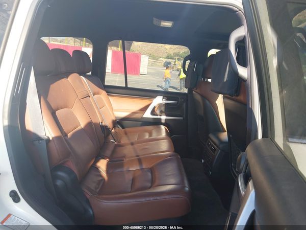 2016 TOYOTA LAND CRUISER V8