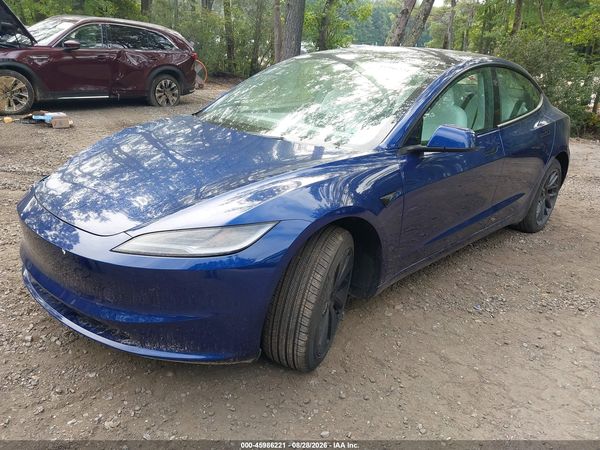 2025 TESLA MODEL 3 — I2