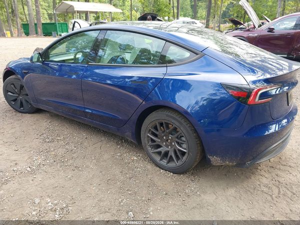 2025 TESLA MODEL 3 — I3