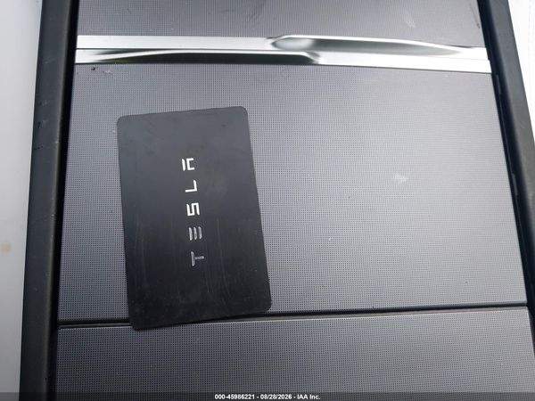 2025 TESLA MODEL 3 — I11
