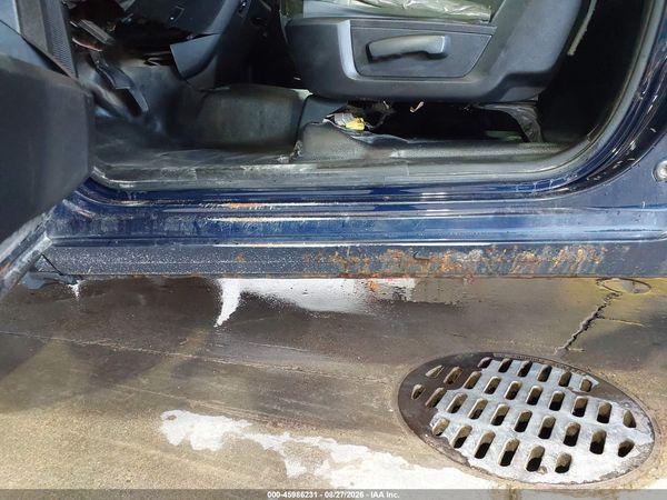 2017 RAM 1500 TRADESMAN  4X4 8' BOX — I72