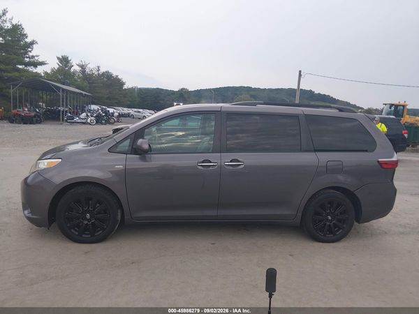 2017 TOYOTA SIENNA XLE 7 PASSENGER