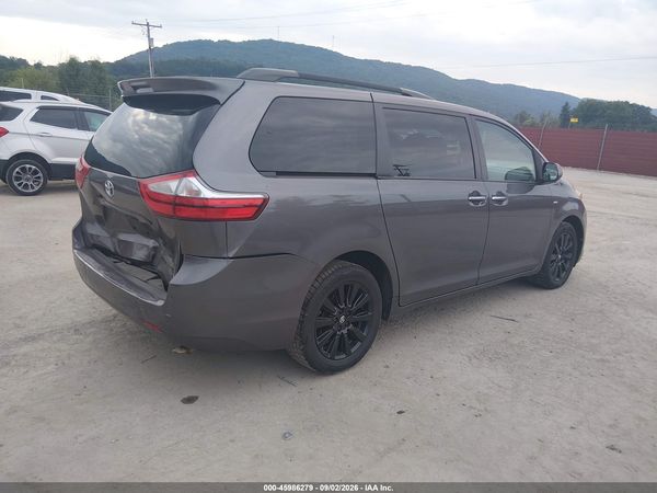2017 TOYOTA SIENNA XLE 7 PASSENGER