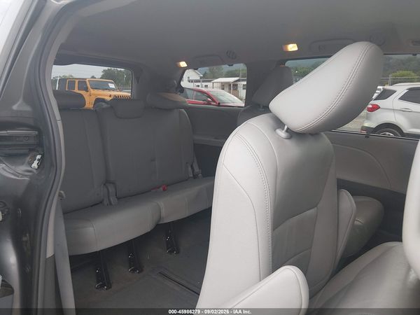 2017 TOYOTA SIENNA XLE 7 PASSENGER