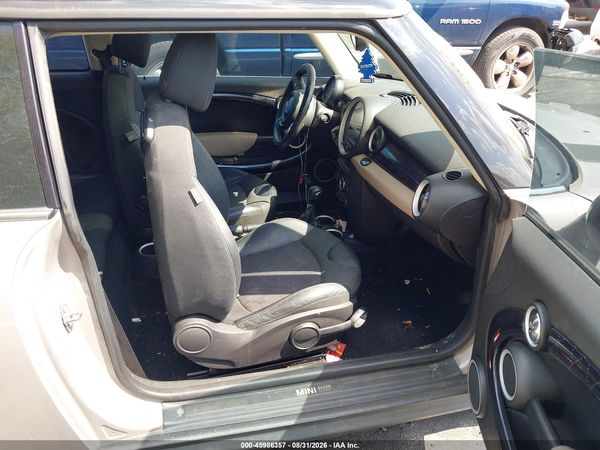 2012 MINI COOPER — I5