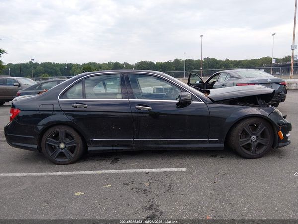 2013 MERCEDES-BENZ C 300 SPORT 4MATIC