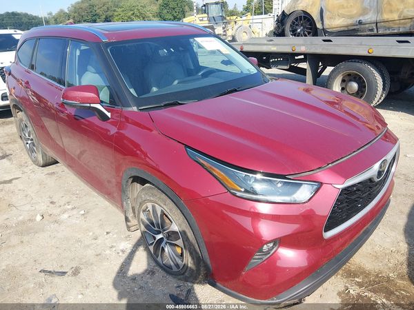 2021 TOYOTA HIGHLANDER XLE — I1