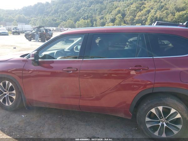2021 TOYOTA HIGHLANDER XLE — I117