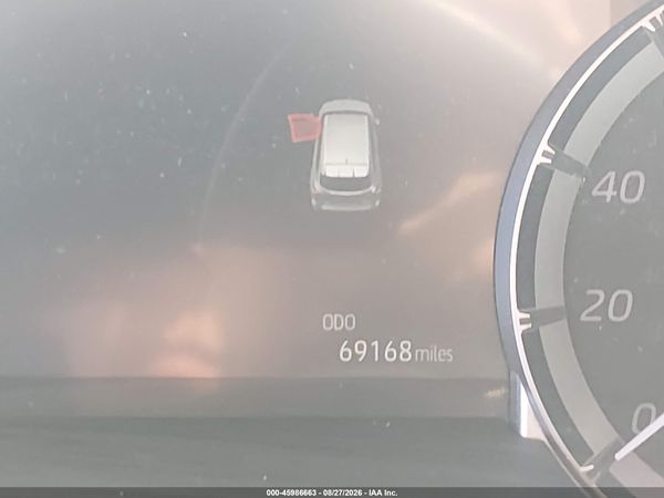 2021 TOYOTA HIGHLANDER XLE — I118