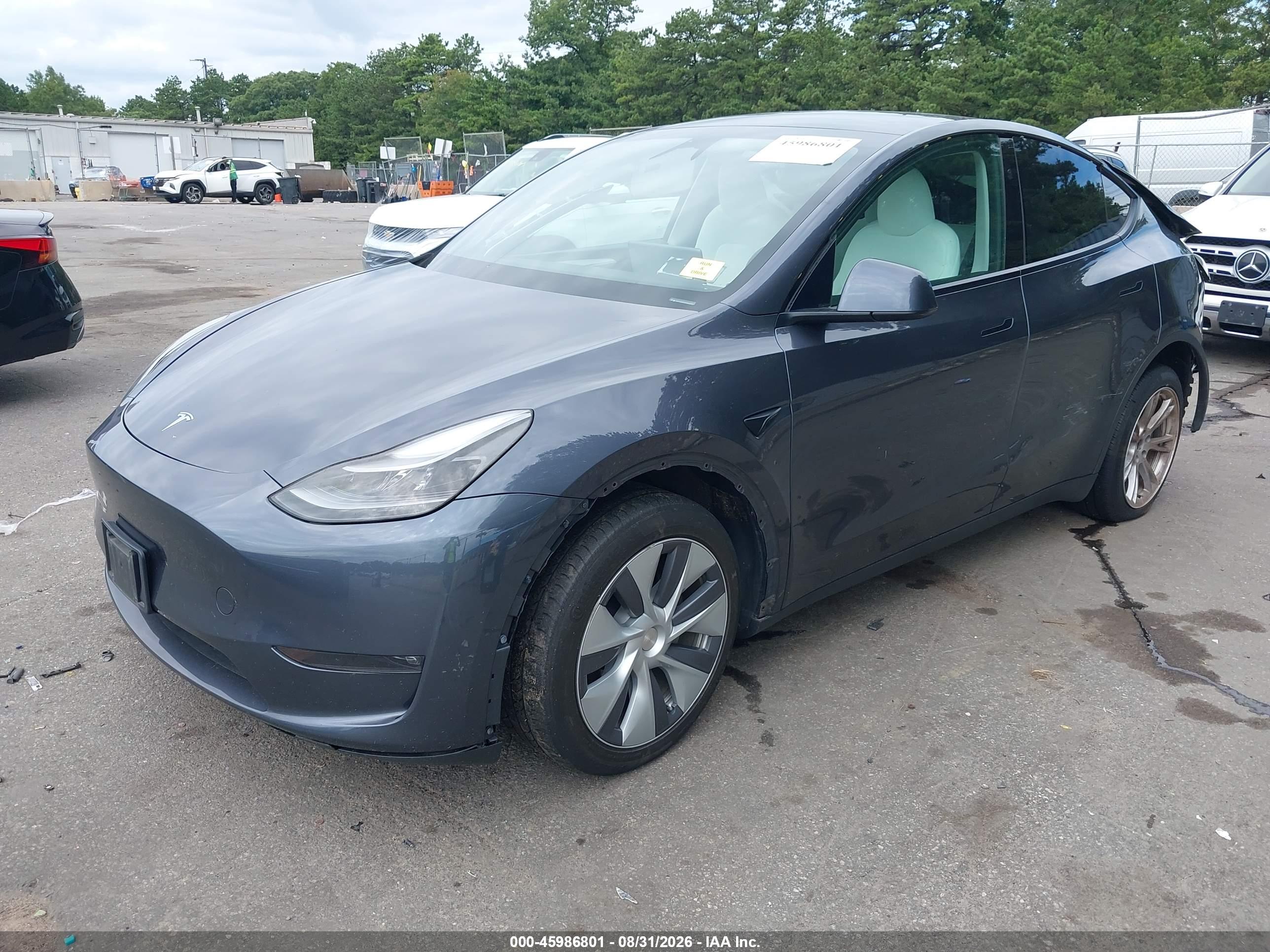 2023 TESLA MODEL Y — I2