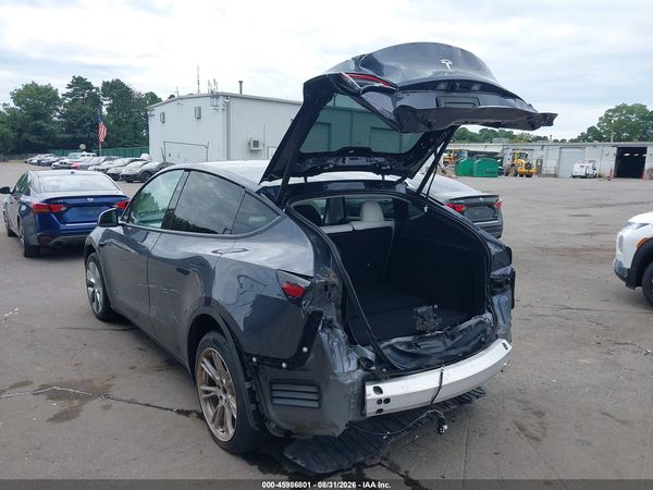 2023 TESLA MODEL Y — I3