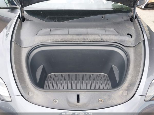 2023 TESLA MODEL Y — I10