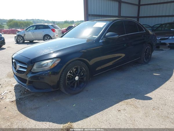 2016 MERCEDES-BENZ C 300 — I2